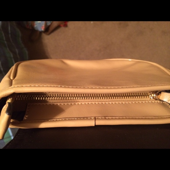 Cross body bad, total leather - Picture 2 of 3