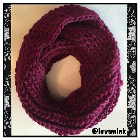 Boutique Accessories - INFINITY SCARF - MAROON