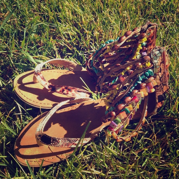 Zigisoho sandals