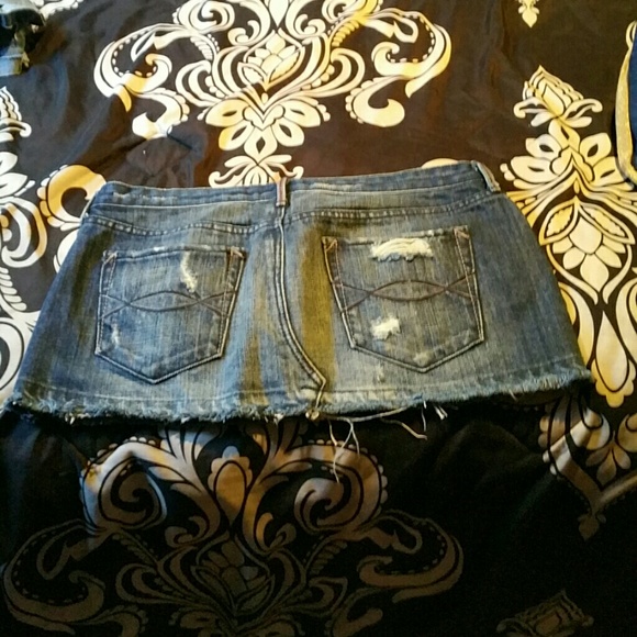 Mini skirt - Picture 2 of 3