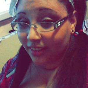 Meet your Posher, Elyssa