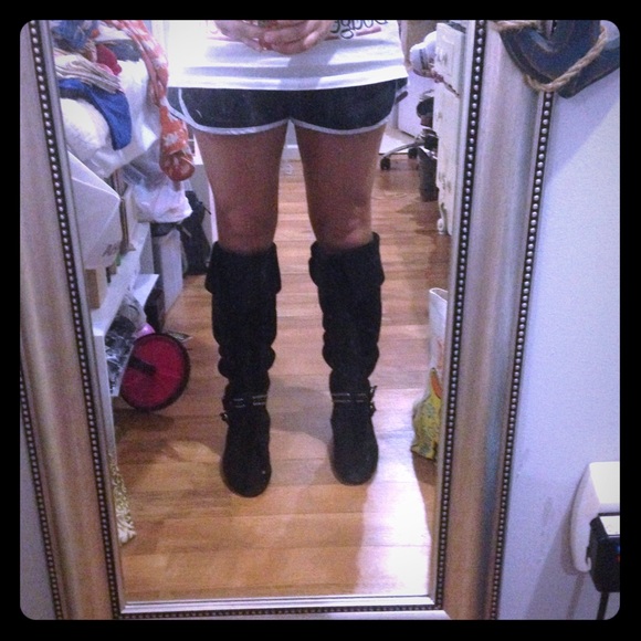 Xtra pic of Bcbg boots