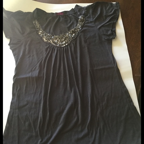 Beaded Gray Top FREE WITH 30 purchase ! B - Picture 2 of 3