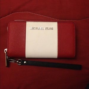 Michael Kors iPhone wallet
