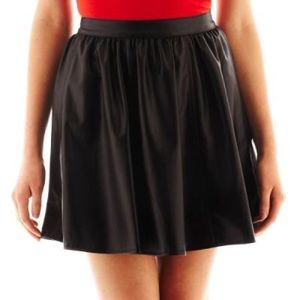 💥❗️SALE: XL Decree Pleather Skater Skirt