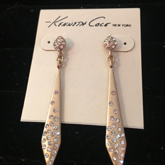 Beautiful Kenneth Cole Gold tone earrings. - Picture 1 of 3