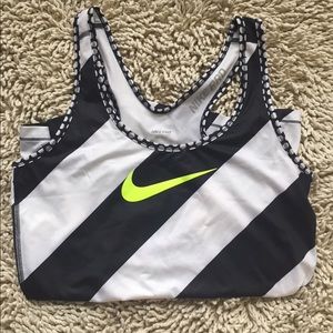 Nike pro workout tank