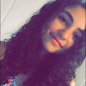 Meet your Posher, Rebecca