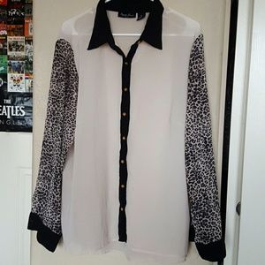 Chic ButtonUp Blouse
