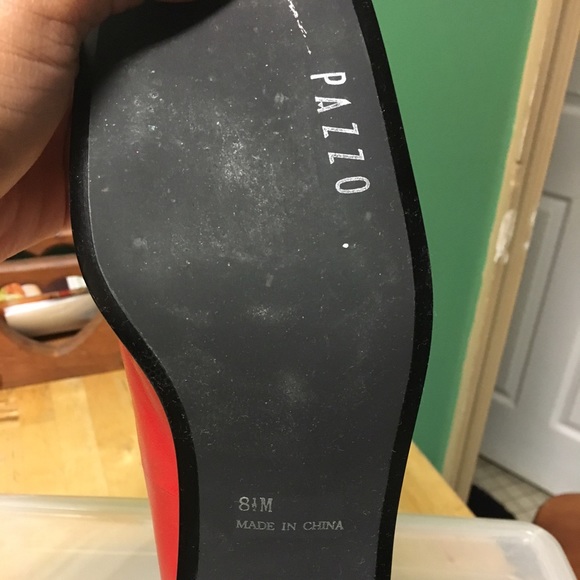 Red Platform - Picture 4 of 4