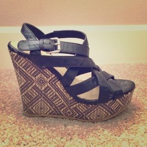 Printed strappy wedges