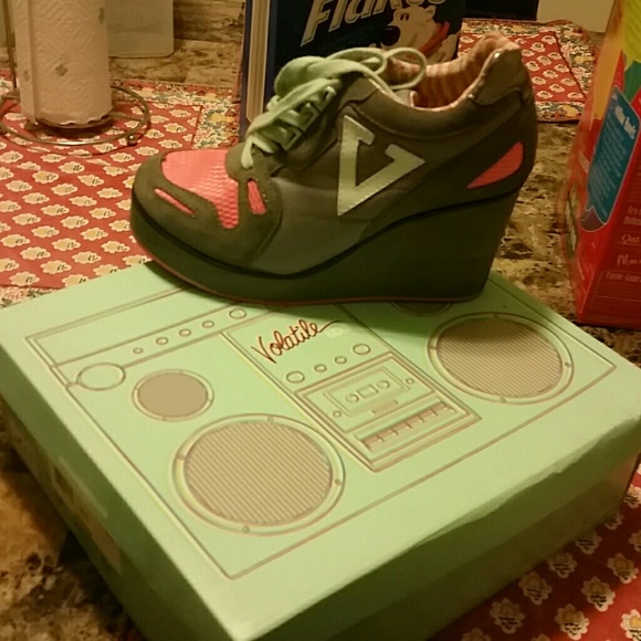 Sneaker wedge
