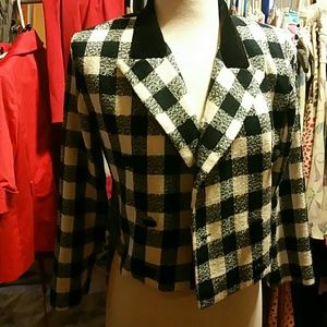 Checkered cropped blazer