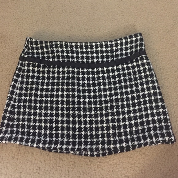 Black&White Xhilaration Houndstooth Skirt