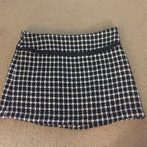 Black&White Xhilaration Houndstooth Skirt