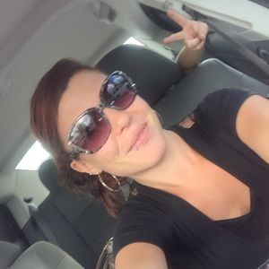 Meet your Posher, Deanna