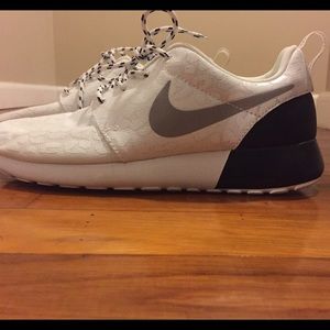 Limited edition Nike Roche