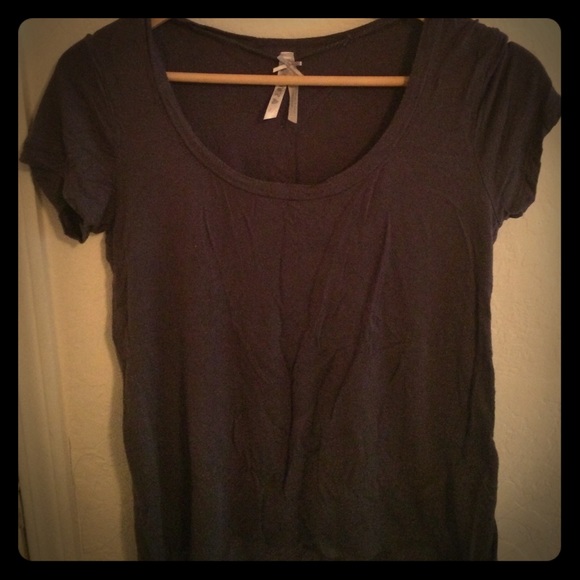Dark gray shirt // short sleeve