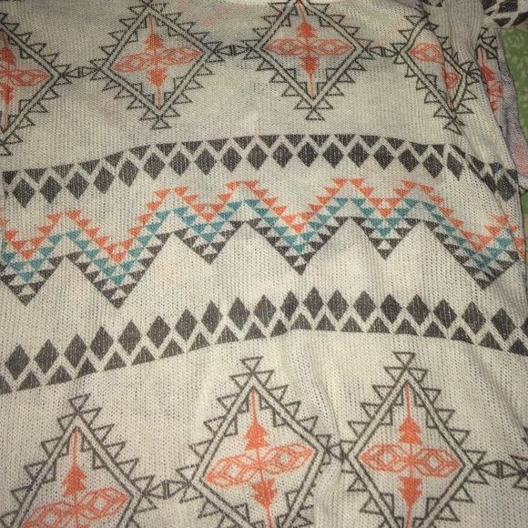 Pattern Top - Picture 2 of 2
