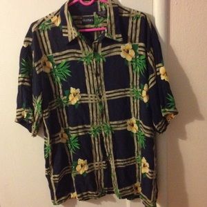 Men's large Hawaiian tshirt