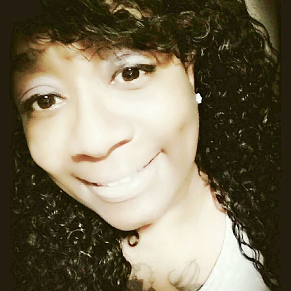 Meet your Posher, Renee - Picture 4 of 4