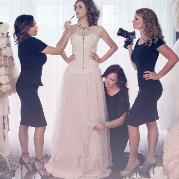 Meet your Posher, Jill - Picture 2 of 2