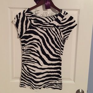 ‼️REDUCED‼️Zebra Express top, excellent condition!