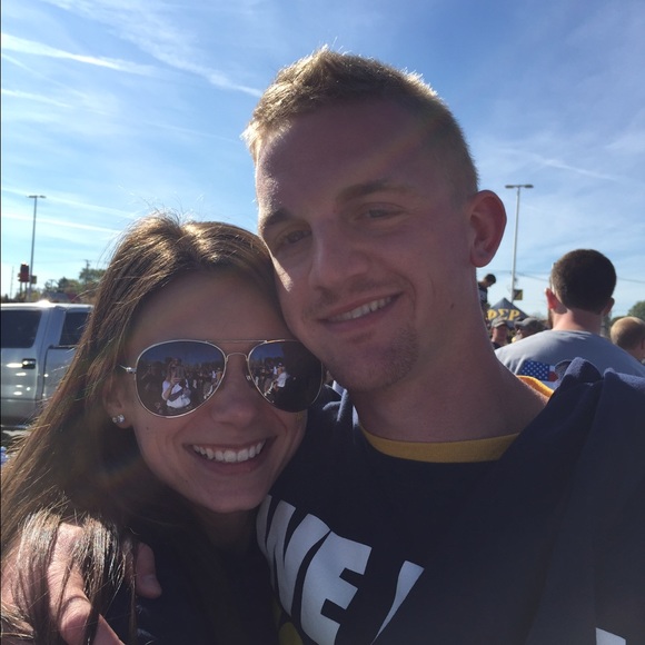 Meet your Posher, Cailey - Picture 1 of 1