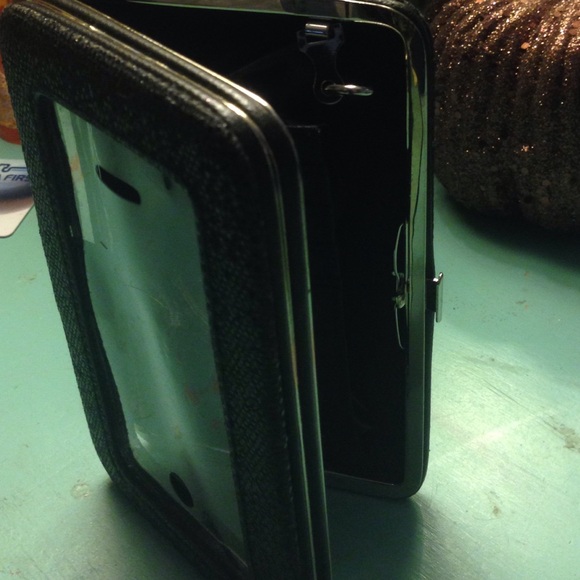 iPhone 4s clutch