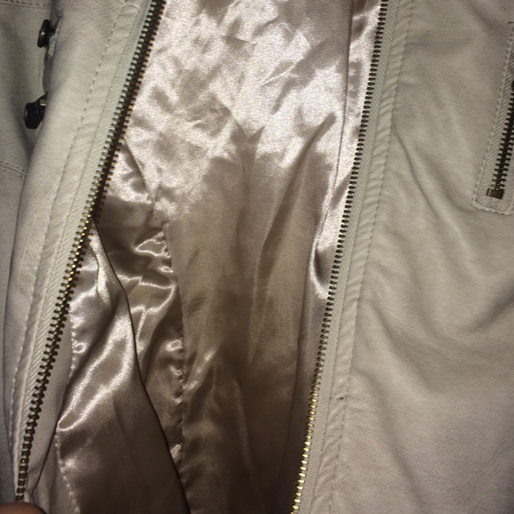Jacket - Picture 2 of 3