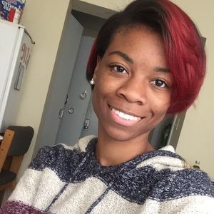 Meet your Posher, Arielle