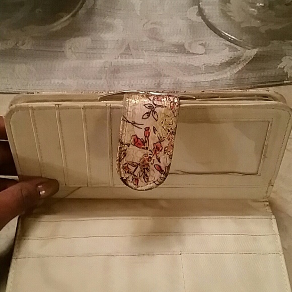 Wallet - Picture 3 of 4