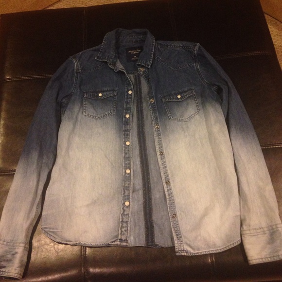 perfect condition chambray top