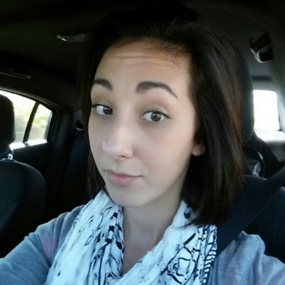 Meet your Posher, Desiree - Picture 1 of 1