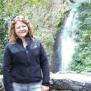 Meet your Posher, Suzanne