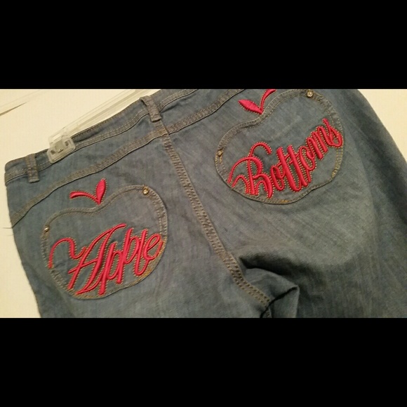 *APPLE BOTTOM* Jeans