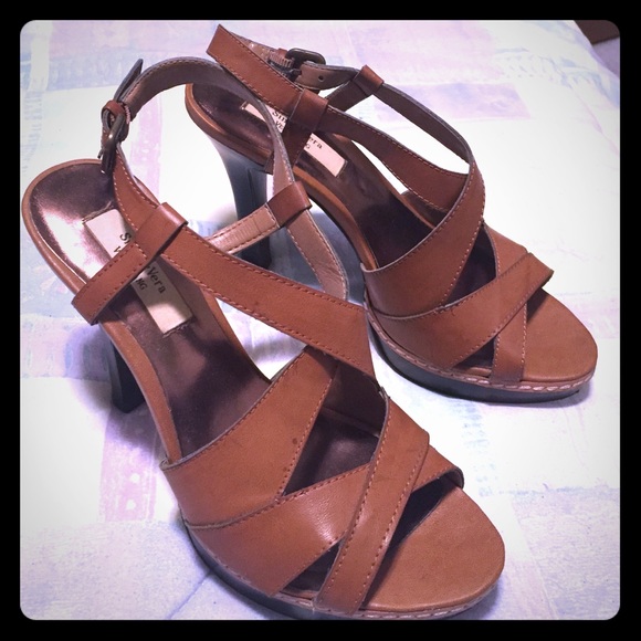 Vera wang heels