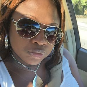 Meet your Posher, Altamese