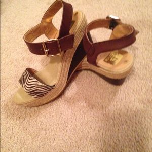 Zebra print ladies size 6 shoes