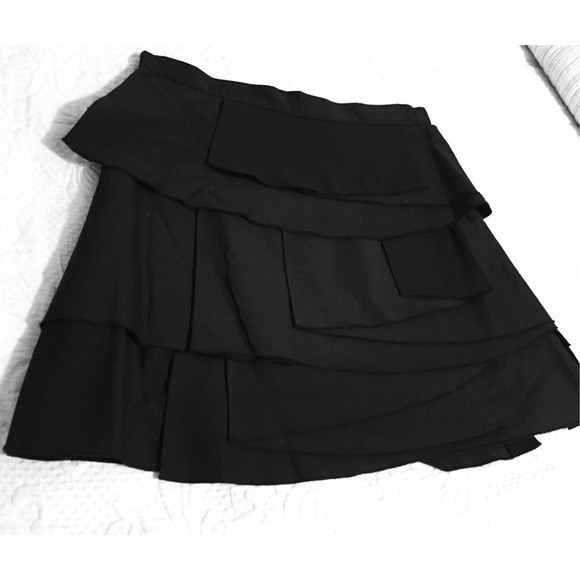 ⚡️HP⚡️ BCBGMaxazria Black Pleated Skirt | Size 2
