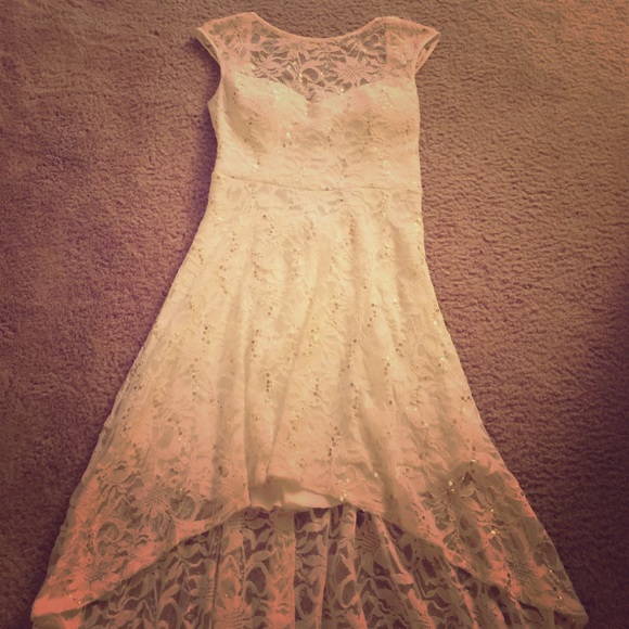 💝Beautiful Windsor white gown!💝 - Picture 1 of 3