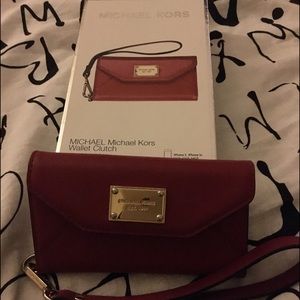 Michael Kors iPhone 5/5s case! Comes w/Box