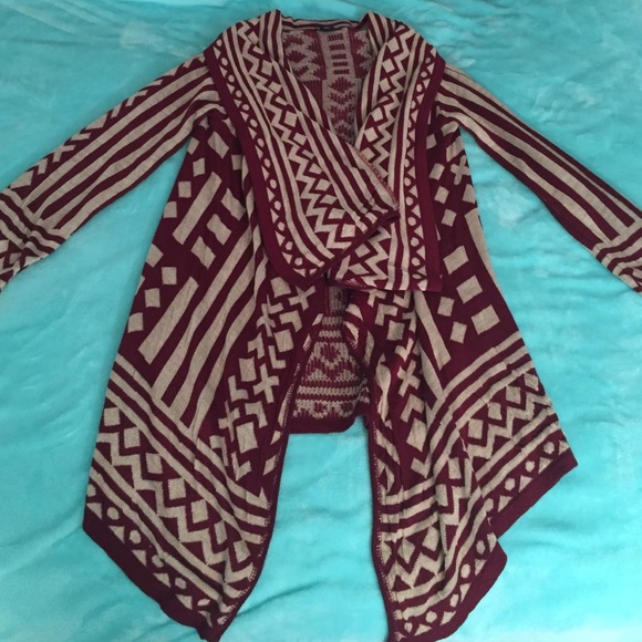 Geometric Pattern Cardigan