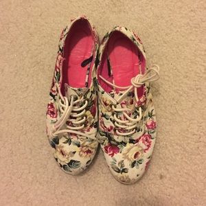 Floral shoes