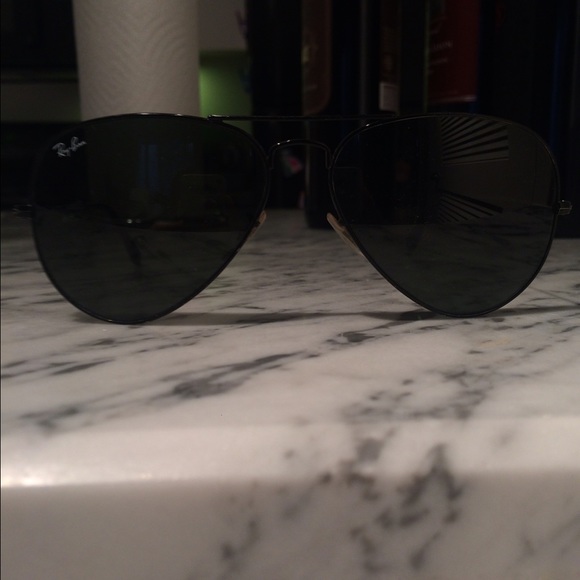 Authentic black Ray Ban Aviators (model: RB3025)