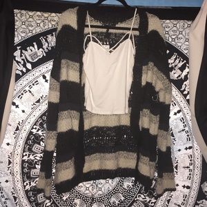 House of Harlow sweater