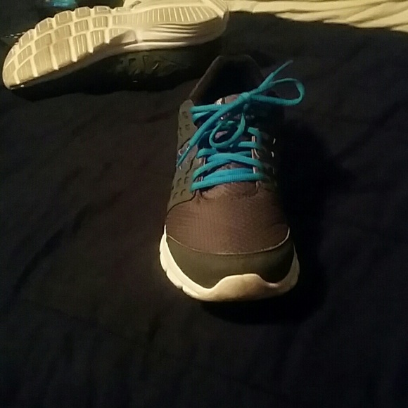 reebok running shoes - Picture 4 of 4