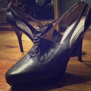 Size 9 Via Spiga heels