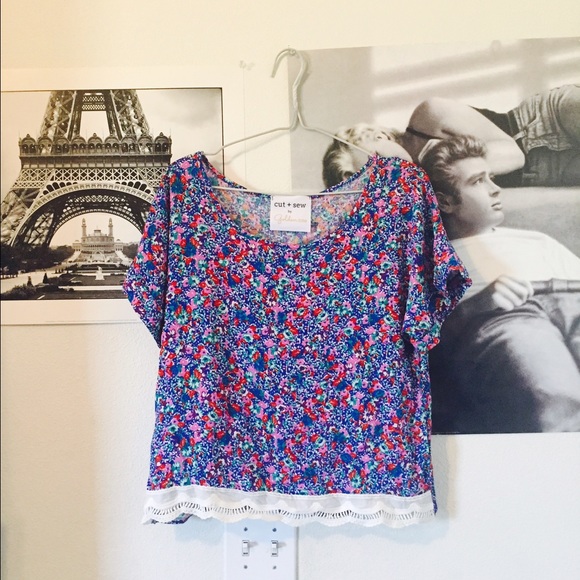 Cut and Sew Tops - Multicolor Floral Semi Cropped Crochet Trim Top