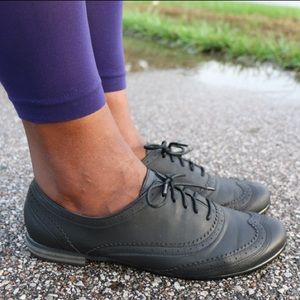 ***HUGE SALE*** Lace up brogues/oxfords